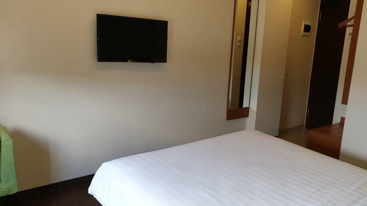Biz Hotel City Center Ambon Εξωτερικό φωτογραφία