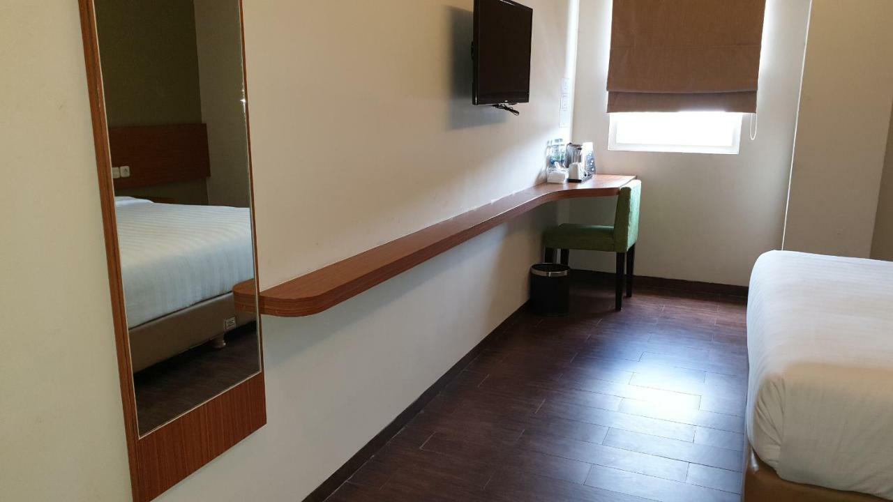 Biz Hotel City Center Ambon Εξωτερικό φωτογραφία