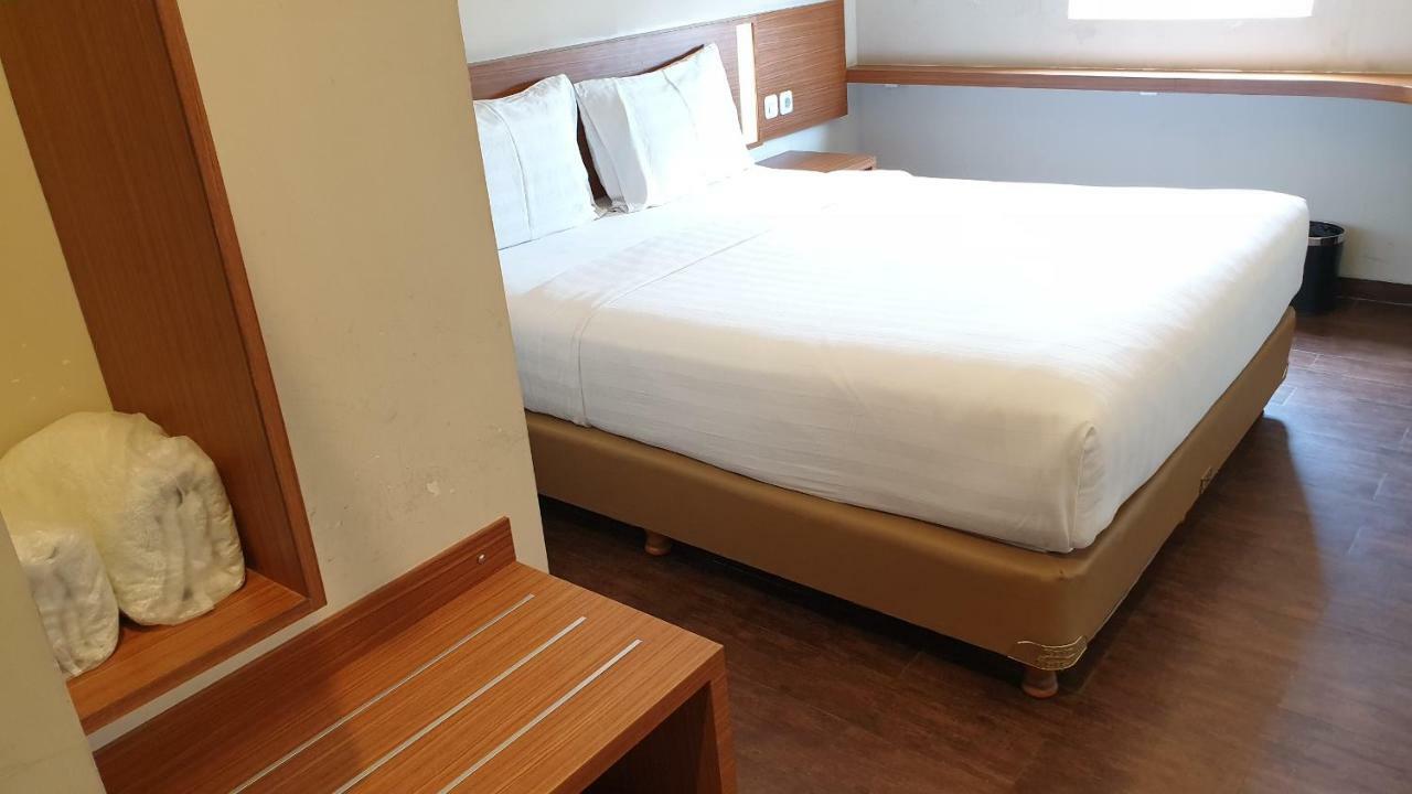 Biz Hotel City Center Ambon Εξωτερικό φωτογραφία